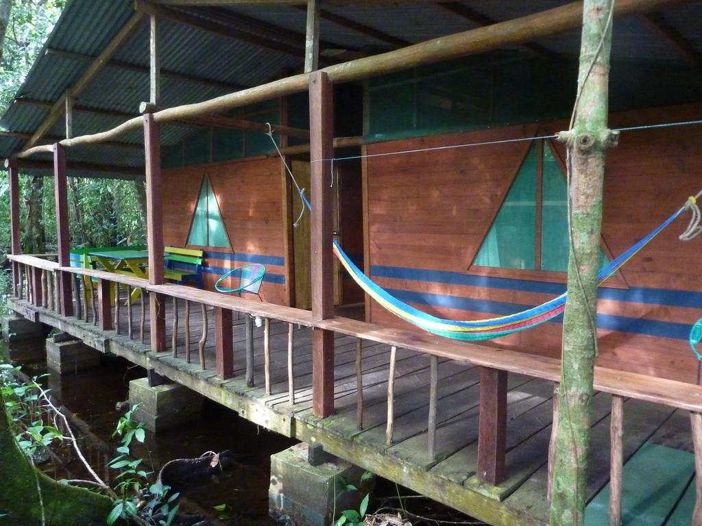 Hotel Casa Perico Rio Dulce Ruang foto